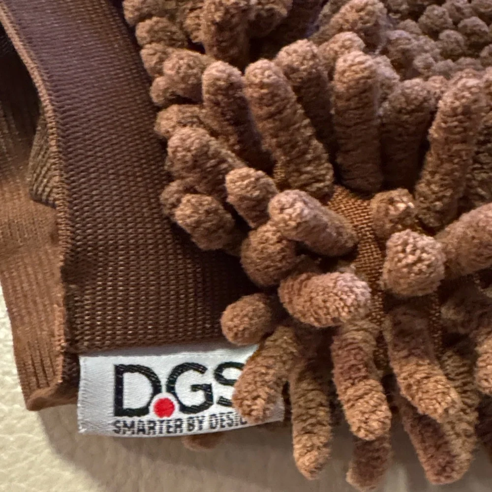 DGS Dirty Dog Grooming Mitt